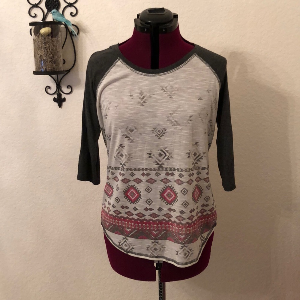 3/4 sleeve baseball tee